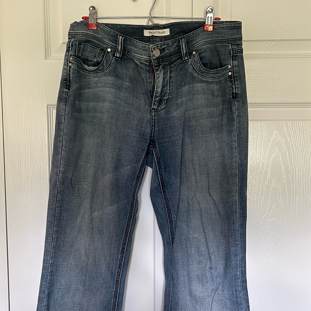 White House Black Market women’s flared jeans. Blue. Super soft. Size 6